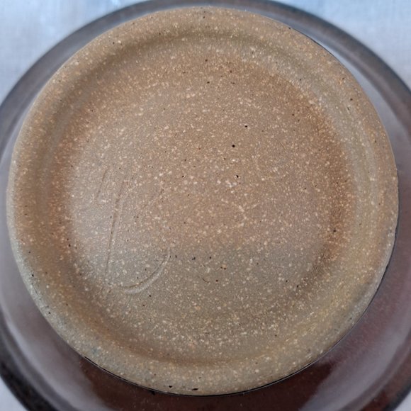 2 Art Pottery Bowls - One Signed - Picture 8 of 8